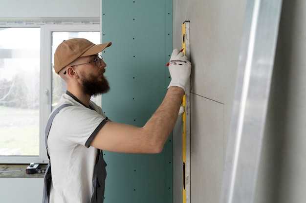 Установка пластиковых панелей